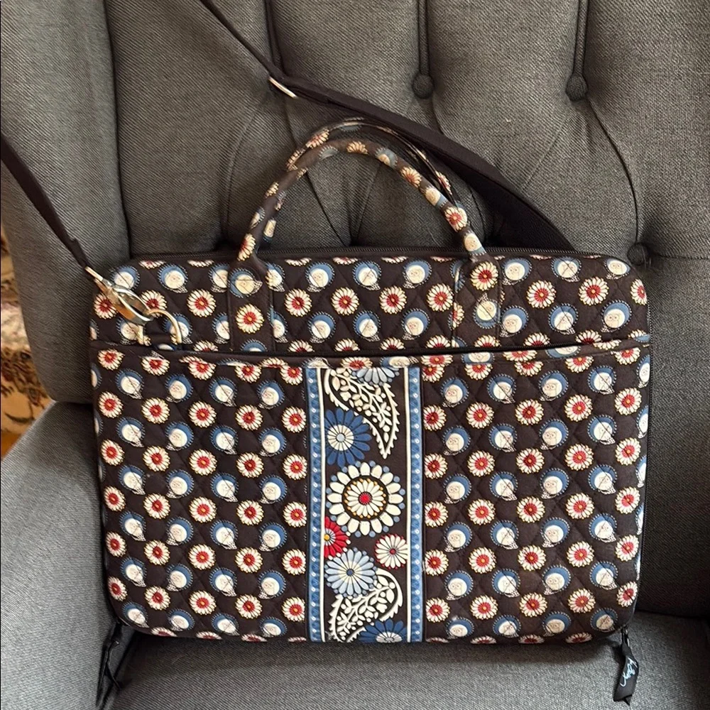 Vera Bradley Black, Red, Blue Laptop Bag with Structured Design. 2 pocke…